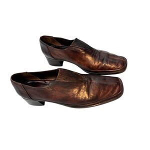 Rangoni Firenze Women's Italian Shoes with block heel size 8.5AAA narrow